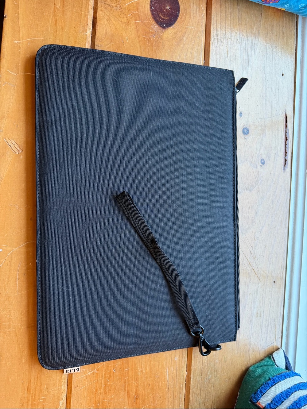 Beis Black Laptop Sleeve with Wrist Strap